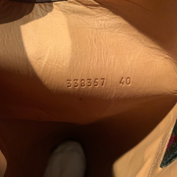 Authentic Gucci calf length boots. The calf area will only fit small legs. - Picture 6 of 8